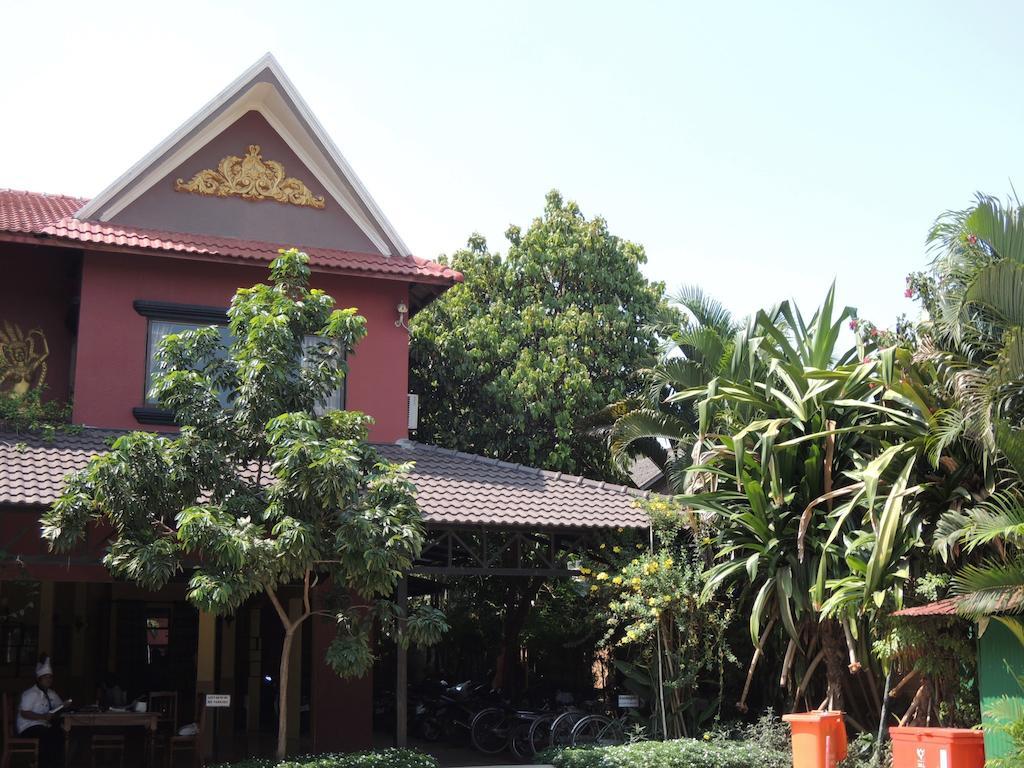 Elephant Blanc พนมเปญ ภายนอก รูปภาพ